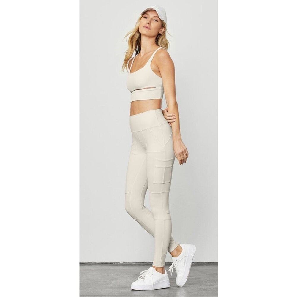 ALO Yoga Airbrush High-Waist Cargo Legging 4 Pockets Bone Ivory Size XS